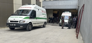 Burdur'daki 7 canın yitip gittiği kazada hastane morgu önünde acı bekleyiş