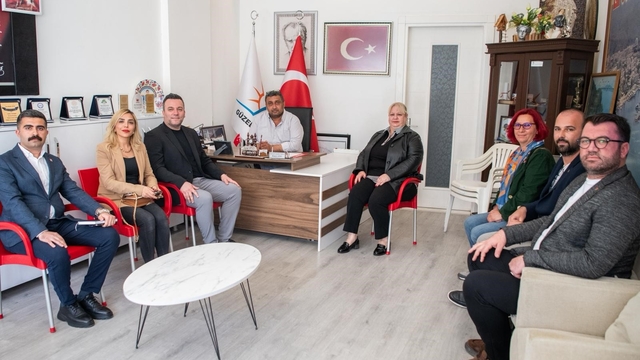 Kuşadası Belediyesi Başkan Vekili Demirtaş, Güzelçamlı Mahallesi'nde vatandaşlarla buluştu