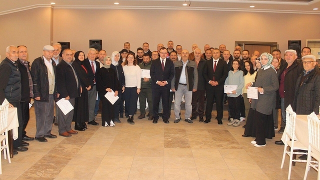 Kaynaşlı'da üreticilere sertifikaları törenle verildi