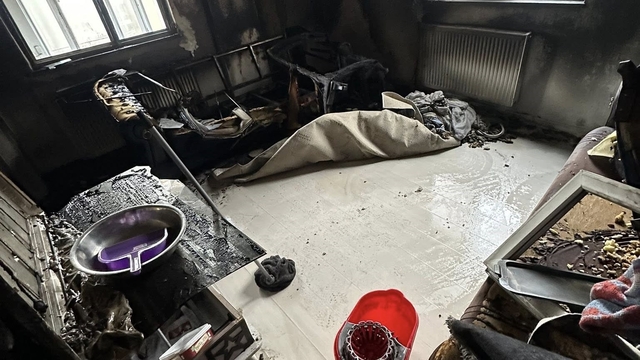 Elektrik konağından çıkan dairedeki yangın söndürüldü