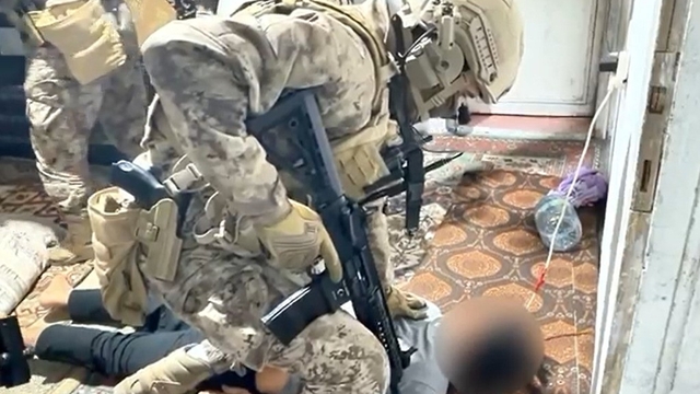 Yozgat'ta DEAŞ terör örgütü üyesi 15 kişi gözaltına alındı