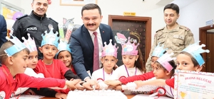 Karayazı Karşıyaka İlkokulu’nda okuma bayramı coşkusu