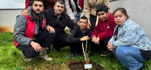 Gaziantep'te özel eğitim öğrencileri fidan dikti