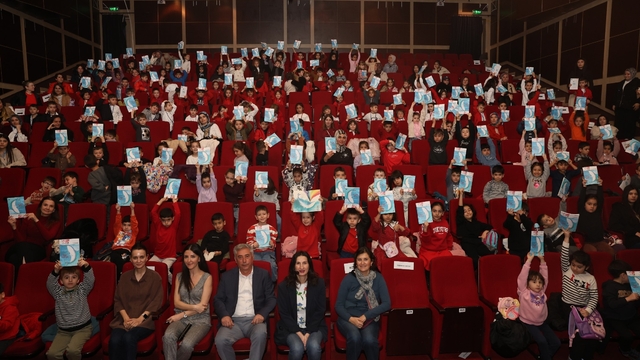 Minikler, "Kızıl Kaptan" ile hayal yolculuğuna çıktı