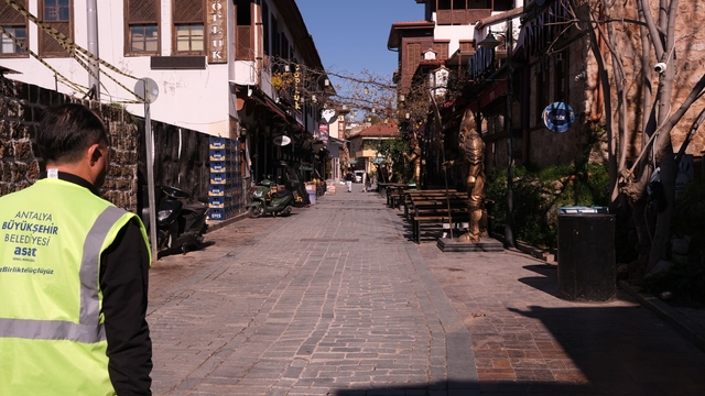 ASAT'tan Kaleiçi'nde kanalizasyon hattı temizliği