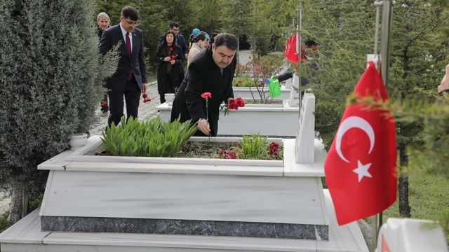 Kütahya'da "Polis Haftası" dolayısıyla şehitlikler ziyaret edildi