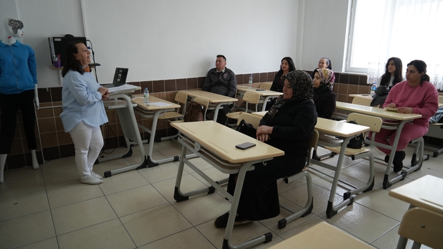 Niğde'de hasta ve yaşlı bakımı kursu istihdama kapı açıyor