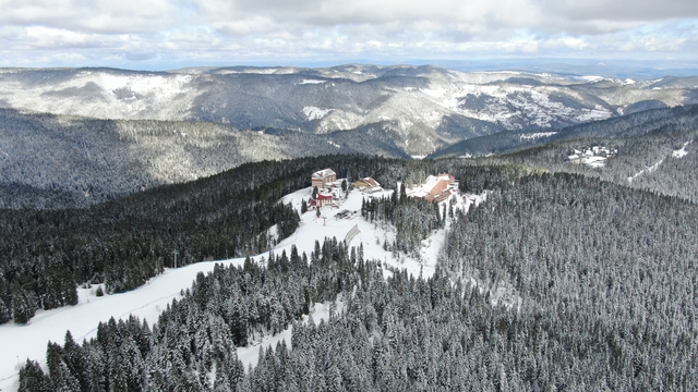 Kar geri döndü: Nisan ayında kışı aratmayan manzara