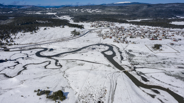 Bolu ve Düzce'nin yüksek kesimlerine nisan karı yağdı