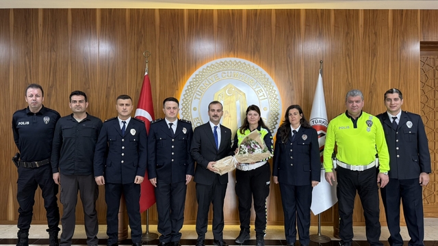 Eceabat polisinden Kaymakam Yenigün'e ziyaret