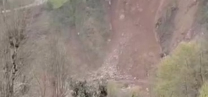 Rize'de yamaçtan kopan kaya, dereye yuvarlandı; o anlar kamerada