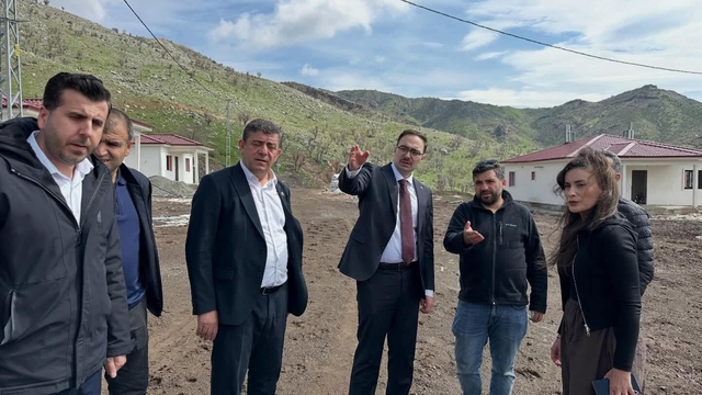 Kaymakamı Yıldız, İnlice'de kırsal konut çalışmalarını inceledi