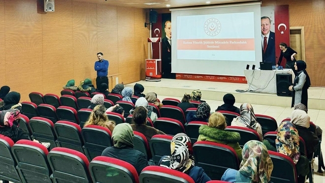 Elazığ'da ailenin korunmasına yönelik şiddetle mücadele eğitimi verildi