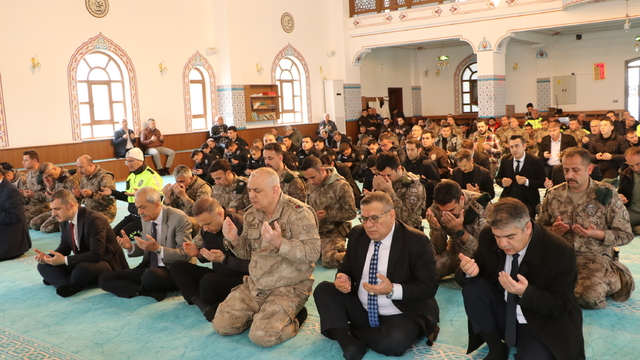 Kilis'te "Polis Haftası" kapsamında şehitler için mevlit okutuldu