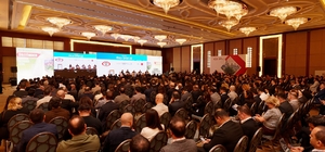 Erdemir, Bursa'da sektör temsilcileri ve iş ortaklarıyla bir araya geldi