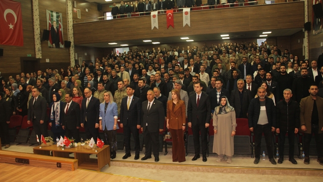 Şanlıurfa'da 'İletişimin Yeni Yüzyılı' eğitim programı gerçekleştirildi
İletişim Başkan Yardımcısı İlhami Giray Şahin: "Dezenformasyonla mücadeleyi milli güvenlik meselesi olarak da görüyoruz"