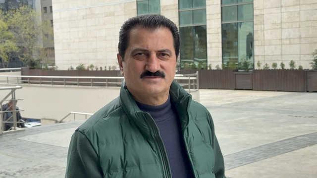 Samsunlu türkücü Tatlıses'e benzerliğiyle ilgi odağı oldu