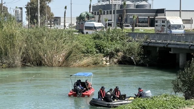 Mersin'de kayıp gencin aranmasına 6. günde de devam edildi
Mersin Valisi Atilla Toros: "Evladımızı bir an önce bulmak istiyoruz"