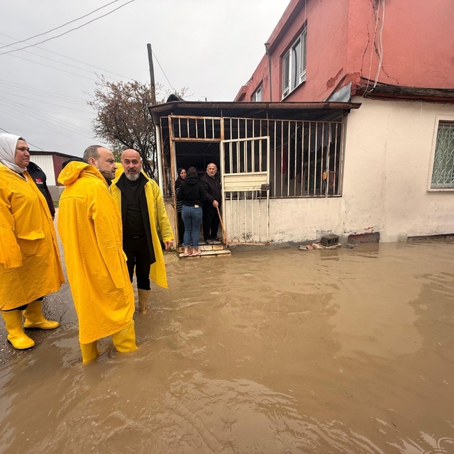 Antakya Belediyesi, sel afetinin vurduğu noktalarda incelemelerde bulundu