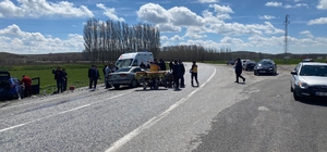 Otomobiller çarpıştı 4 kişi yaralandı