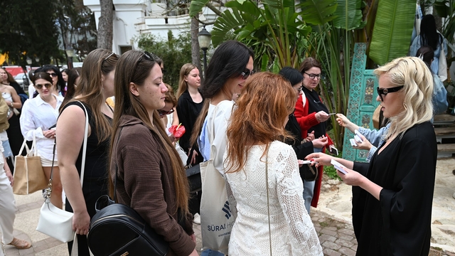 Ukrayna'dan gelen 100 seyahat acentesi yetkilisi Kemer turizmi hakkında bilgi aldı