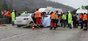 Isparta - Antalya karayolundaki kazalarda son 4 ayda 18 kişi öldü 19 kişi yaralandı Dün 7 kişinin hayatını kaybettiği karayolunda son 4 ayda acı bilanço: 18 ölü, 19 yaralı
