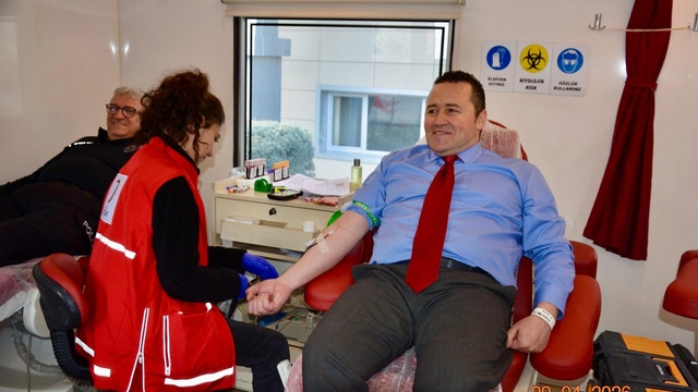 Çorum İl Emniyet Müdür Yardımcısı Bayrak, 30'uncu kez kan bağışında bulundu