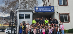 Minik öğrenciler, polisliği öğrendi