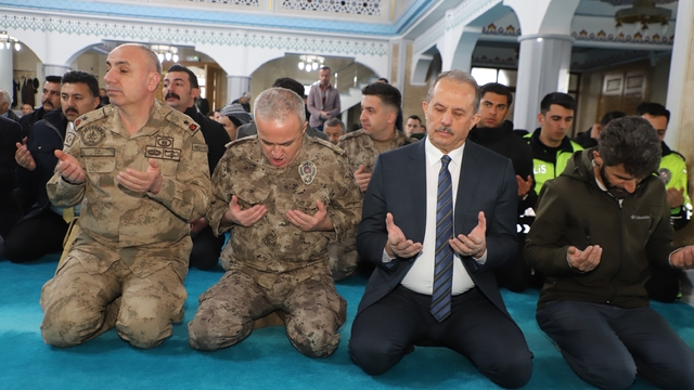 Hakkari'de şehitler için mevlit okutuldu