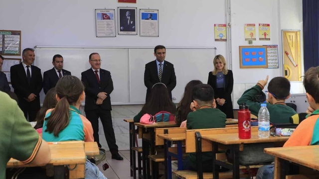 MEB Ölçme, Değerlendirme ve Sınav Hizmetleri Genel Müdürü Kılınç, Antalya'da incelemelerde bulundu