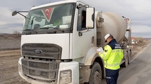 Yozgat İl Jandarma Komutanlığı üç ayda 522 bin 364 kişiyi sorguladı