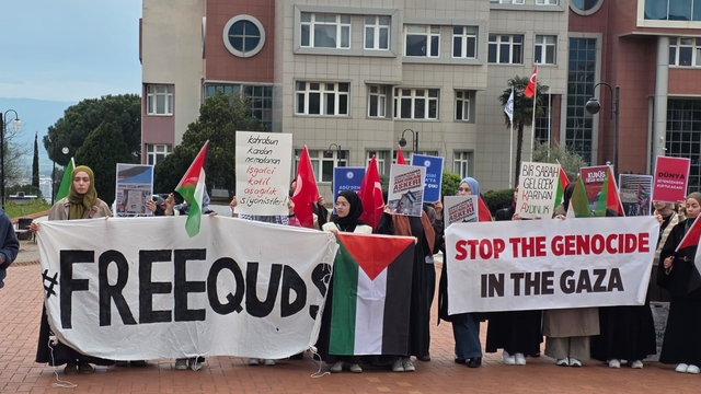 Aydın'da üniversite öğrencileri İsrail'i protesto etti