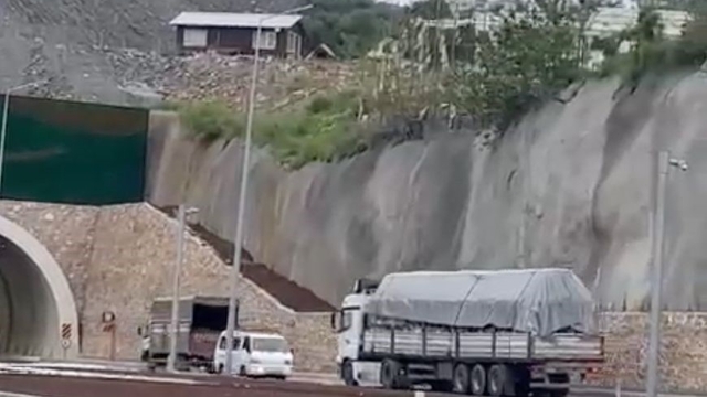 Ters yönde ilerledi, hem kendi canını hem diğer sürücülerin canını hiçe saydı: 95 bin TL ceza uygulandı