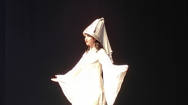 Mimar Sinan'ın eserleri kıyafetlere döküldü
Kıyafetlere işlenen eserler defile ile segilendi