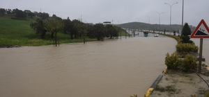 Kuvvetli yağışın etkili olduğu Antakya'da eğitime 1 gün ara verildi