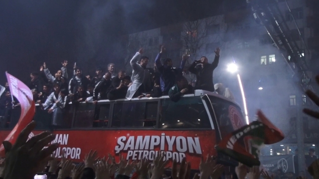 1'inci Lig'e yükselen Batman Petrolspor'a coşkulu karşılama