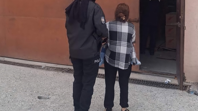 Hırsızlıktan 18 yıl 9 ay hapis cezası bulunan kadın yakalandı