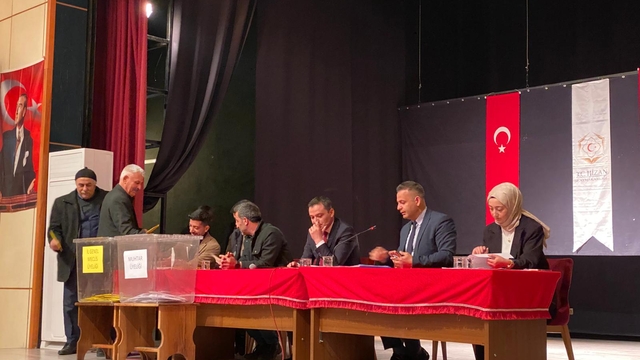 Hizan'da Köylere Hizmet Götürme Birliği encümen seçimi yapıldı