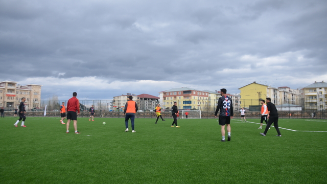 Bulanık'ta Polis Haftası etkinlikleri kapsamında futbol maçı yapıldı