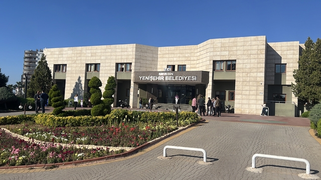 Mersin'in Yenişehir Belediyesi'ne yolsuzluk operasyonu: 30 gözaltı kararı