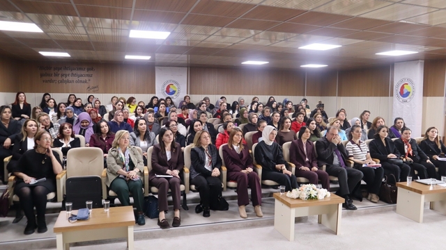 Ardahan'da Kadın Girişimciliği Zirvesine yoğun İlgi