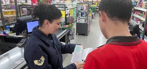 Bolvadin’de jandarma vatandaşlara kadına şiddetle mücadeleyi anlattı