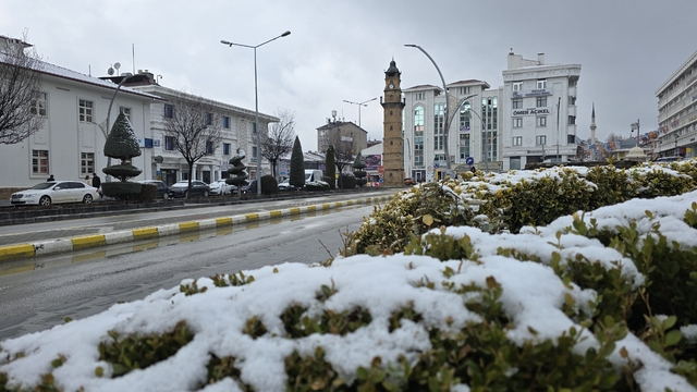 Yozgat'ta Nisan ayında kar sürprizi