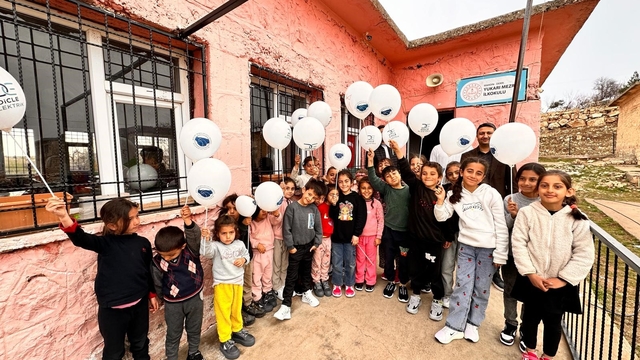 Dicle Elektrik gönüllülerinden öğrencilere umut olan destek