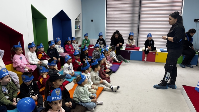 Miniklere polislik mesleği tanıtıldı