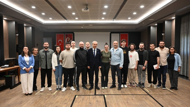 Kepez Kent Tiyatrosu ekibinden 19 Mayıs'a özel gösterim