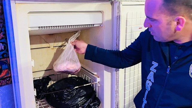 Antalya'da son kullanma tarihi geçmiş ve bozuk et satan kasap mühürlendi