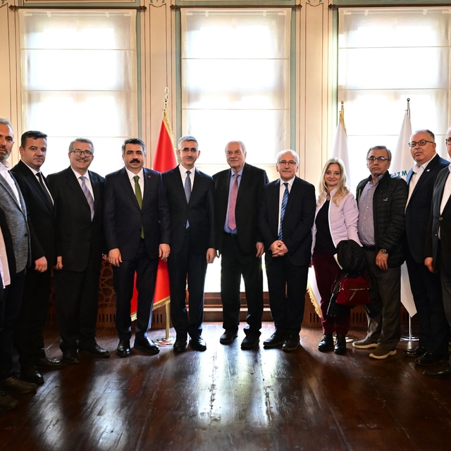 Balkanlarla göbek bağımız var