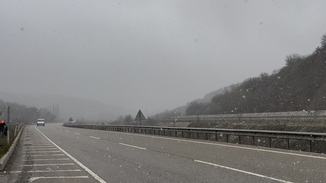 Çorum'da kar yağışı etkili oluyor