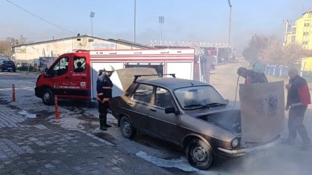 Tavşanlı'da araç yangını korkuttu